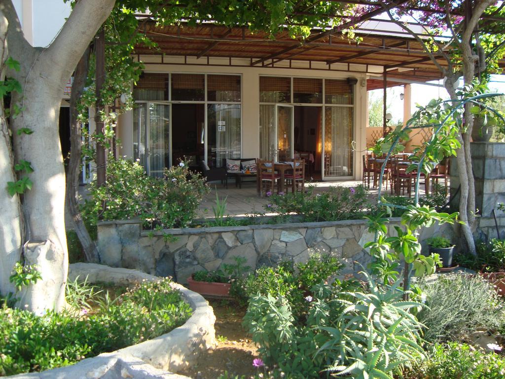 Athina Hotel Rethymno  Exterior photo
