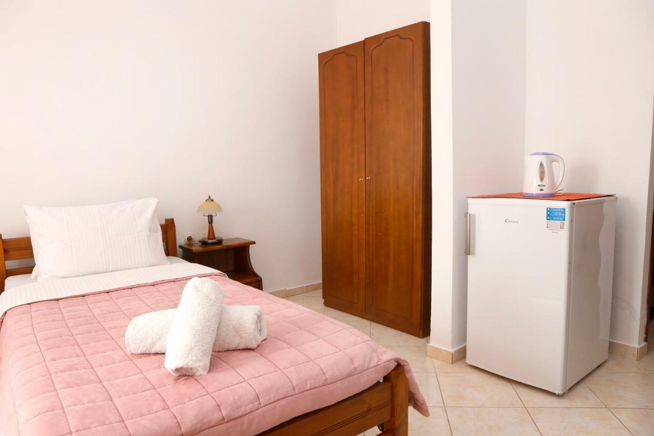 Athina Hotel Rethymno  Exterior photo
